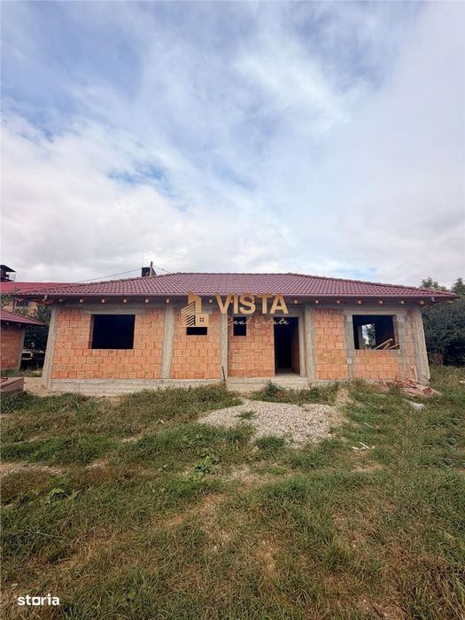Teren cu constructie - casa la rosu - 97mp utili, 4 camere, Bod, Braso