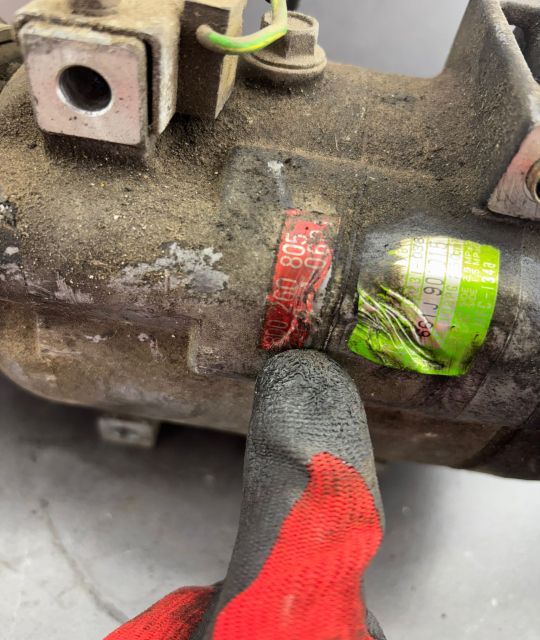 Compresor AC 8D0 260 805 Volkswagen VW Passat B5.5 (facelift)