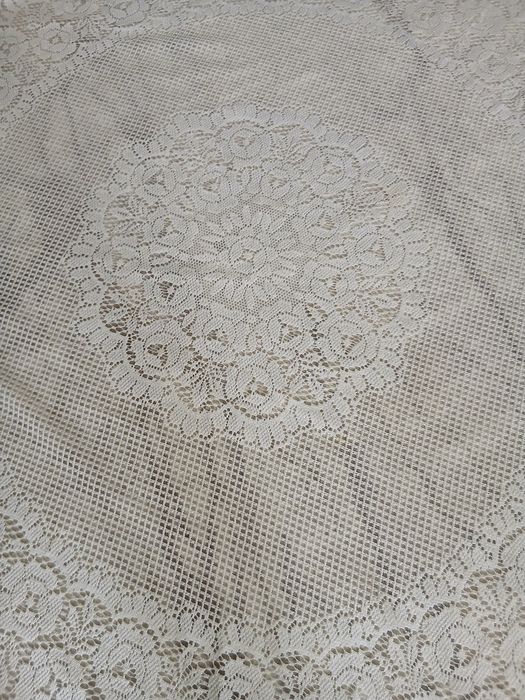 Скатерть на круглый стол