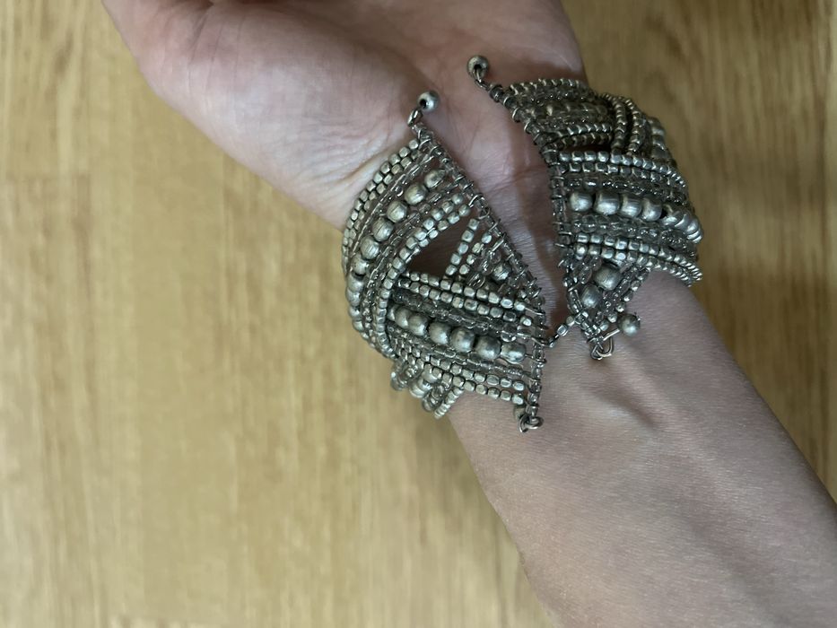 Браслет в серебряном цвете