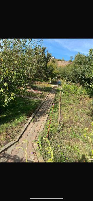 Vând casă zona schit