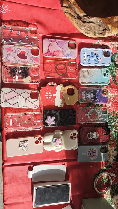 Vand iphone 13 pink  si 17 huse