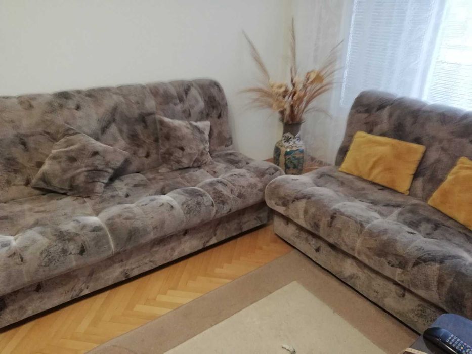 Продавам ХОЛНА ГАРНИТУРА -много запазена