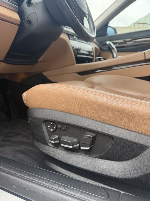 BMW Seria 7 / 750LI , 4.4 V8 twin turbo 5500 CP