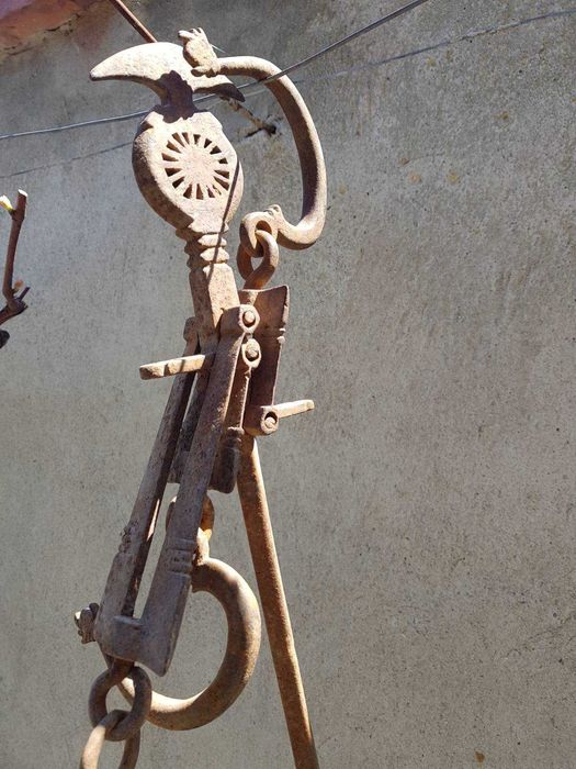 Стар кован кантар №1