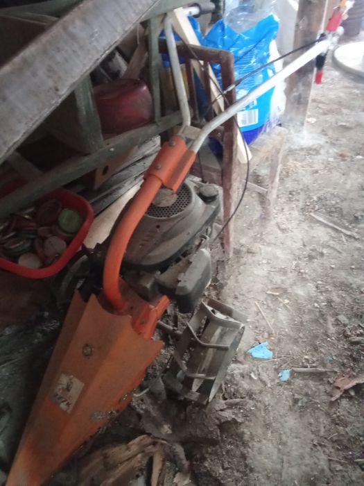 vând motocositoare dac