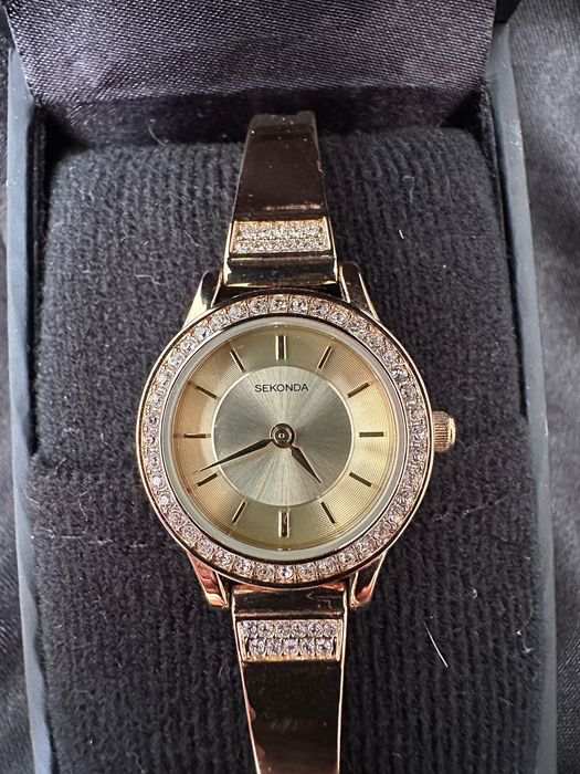 Дамски часовник Sekonda