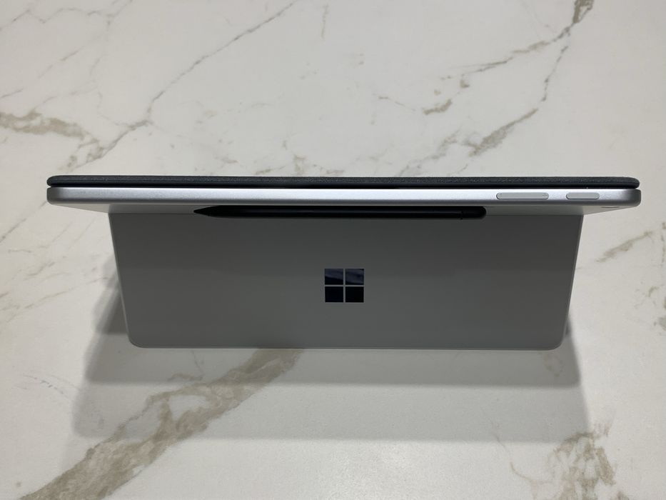 Планшет Surface Pro 12-inch 16/512 + клавиатура + стилус