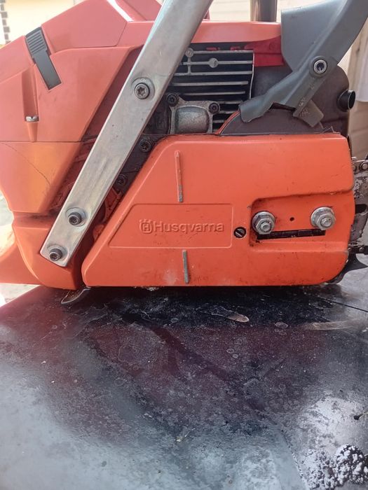 Vând Husqvarna sau fac schimb