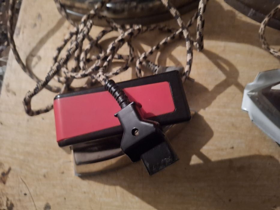 Продам утюги   .