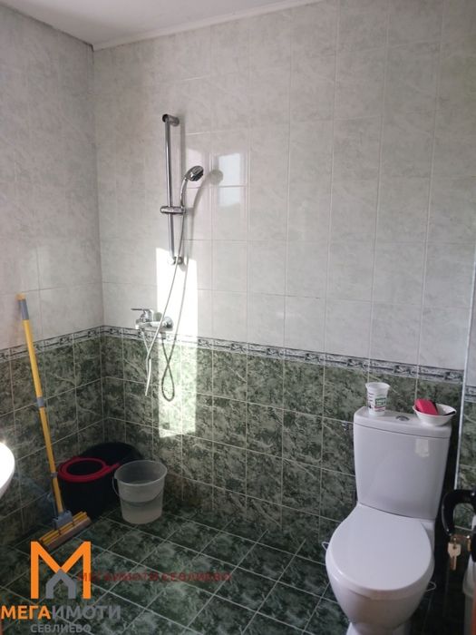 Продажба Къща гр. Севлиево - гр. Севлиево 200m² и двор 2300m²