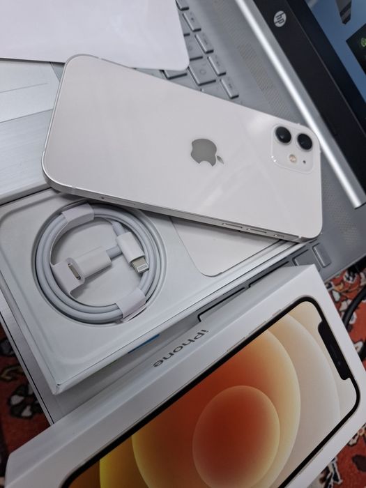 IPhone 12 rangi:oq xotirasi 256 yangi kup ishlamagan