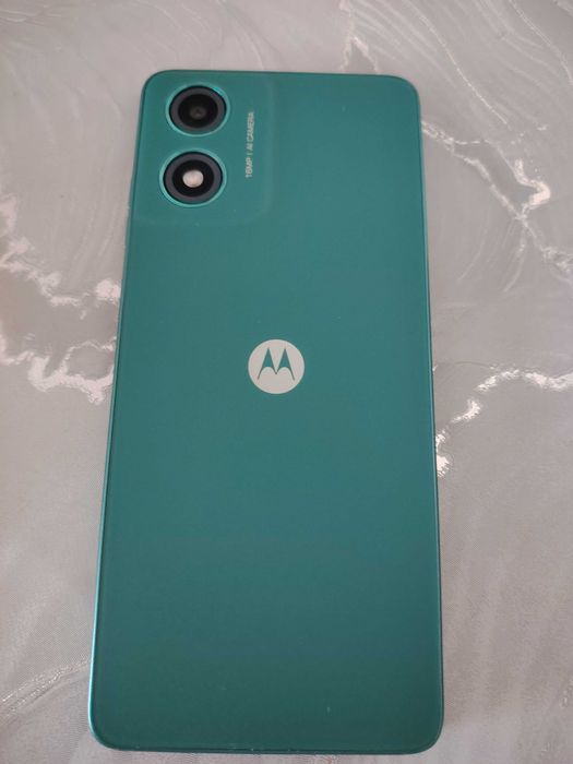 Телефон Motorola g04 нов