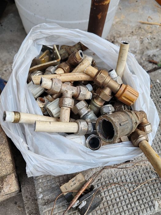 Камина с водна риза в комплект с оборудване за парно