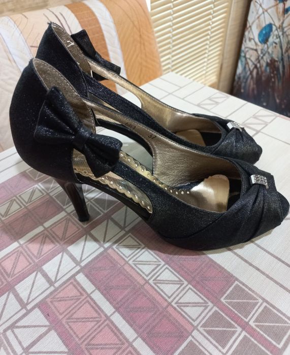 Дамски официални сандали