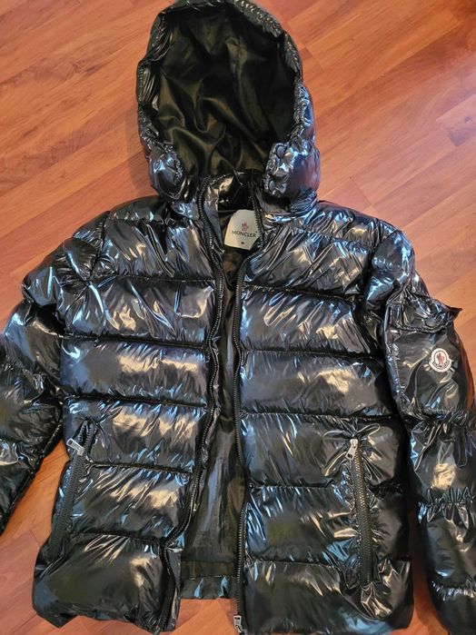 geaca moncler noua