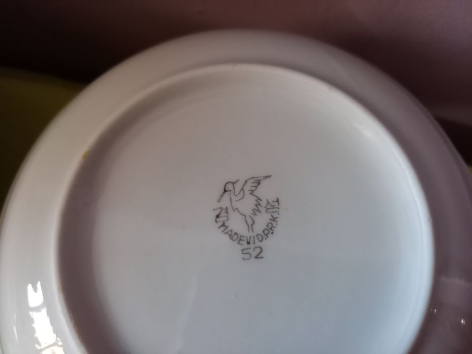 Vând Set Farfuri 11 Piese