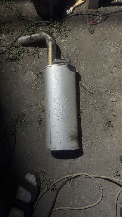 Продаю глушитель