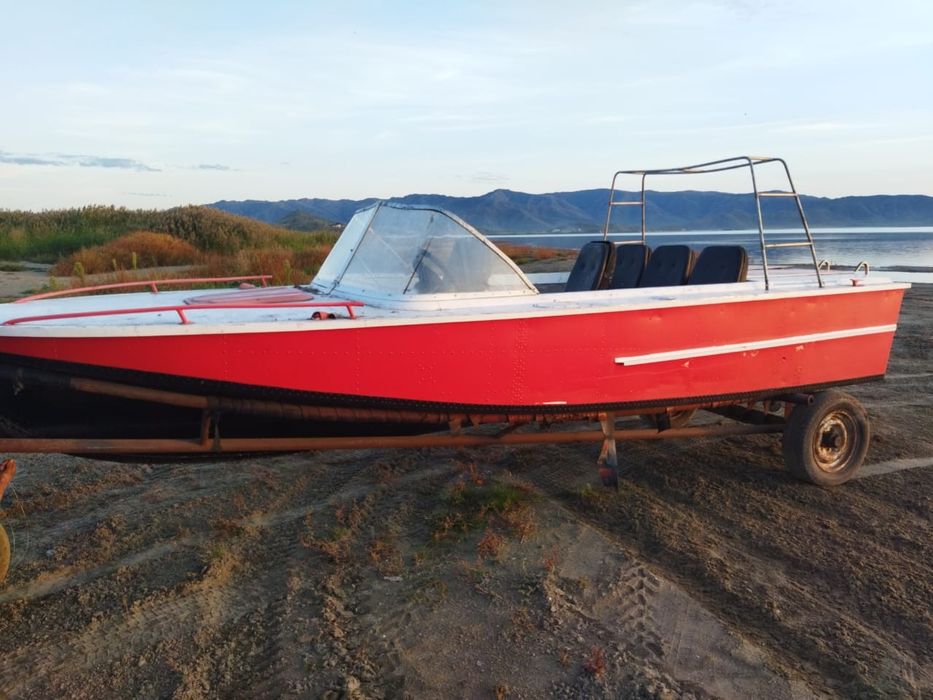 Продам катер Амур