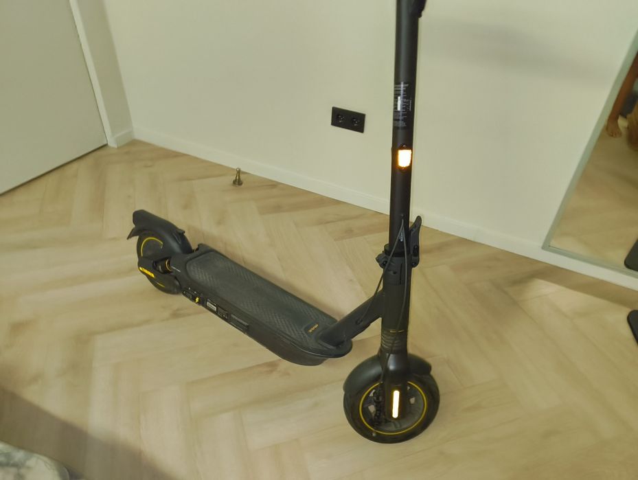 Ninebot MAX G2 — пробег 500 км, отличное состояние