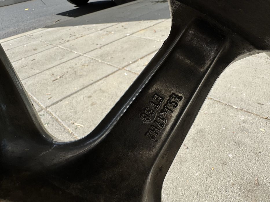Джанти със зимни гуми 5х114,3 225/50/17 Pirelli sottozero 3