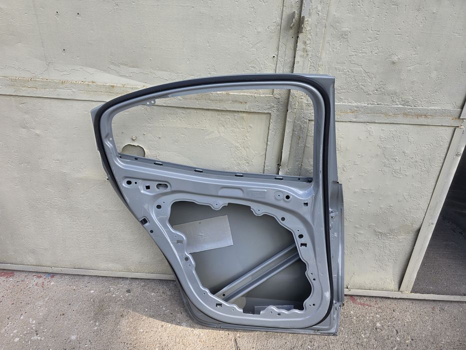 Volvo S60 задна лява врата 18-