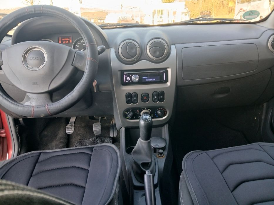 Dacia Sandero stepway  1.6 benzina 2011