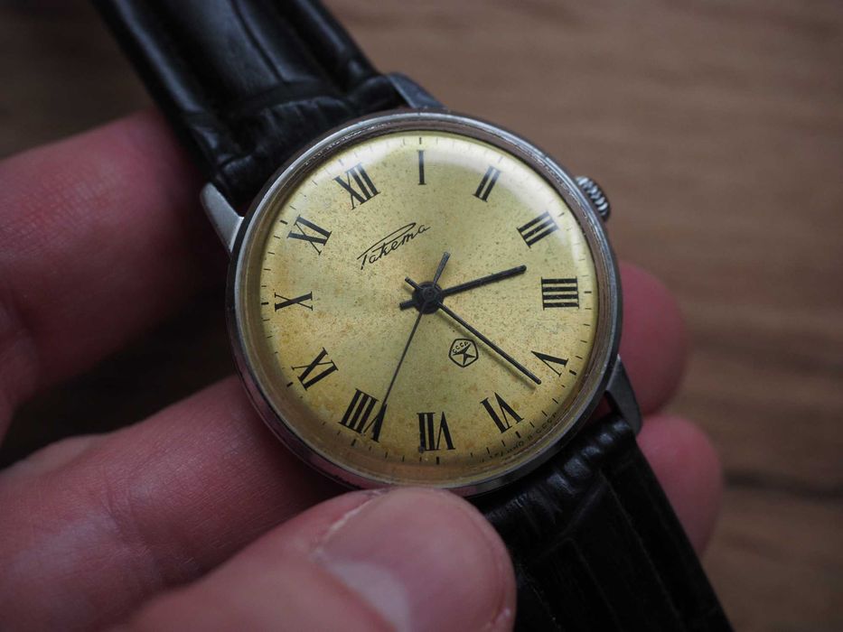 Ceas sovietic mecanic Raketa, 34 mm, funcțional, curea nouă, URSS