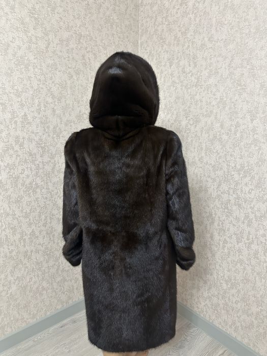 Продам Норковую шубу