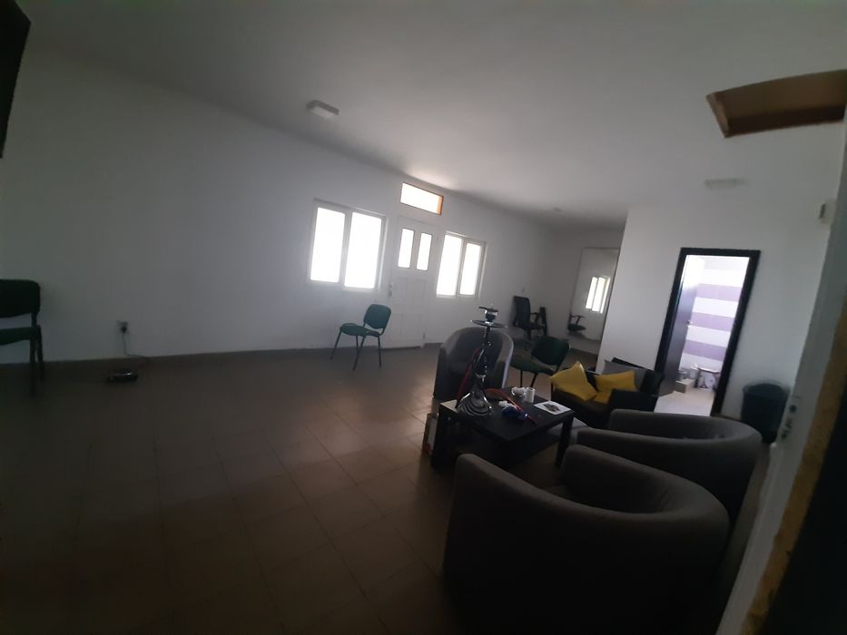 Spatiu comercial de închiriat