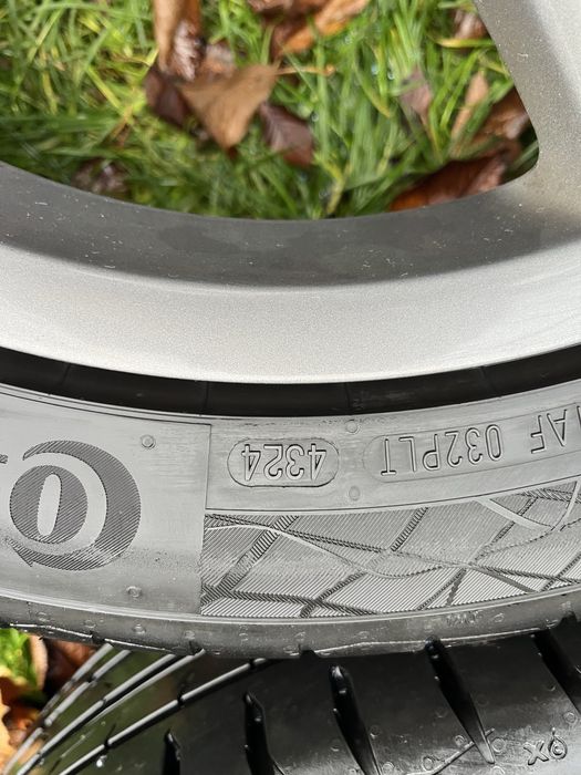 Jante VW R17 225/45 Continental 5x112