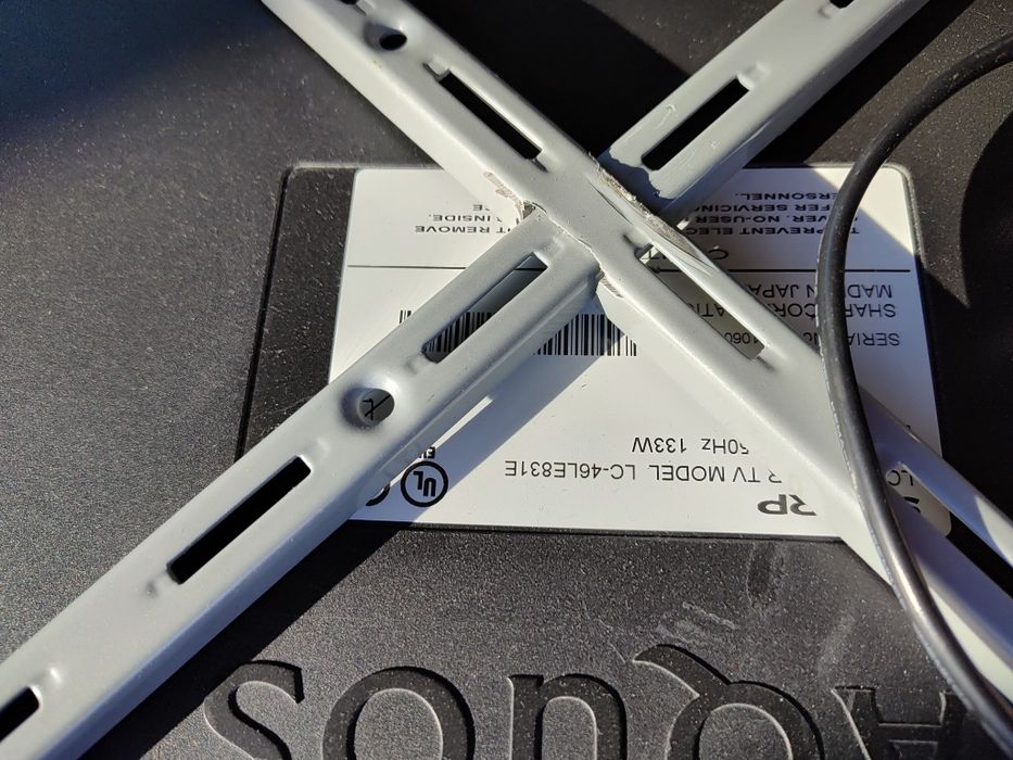 Sharp Quattron с работещ дисплей - за части