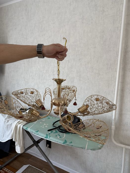 Люстра цвет золото