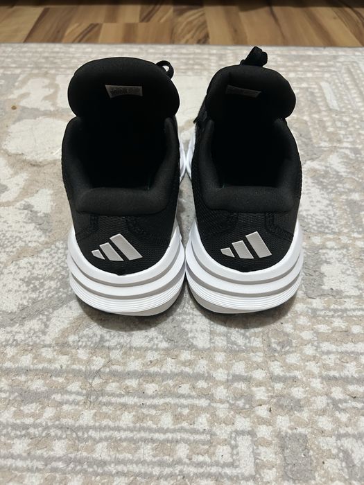 Кроссовки Adidas оригинал