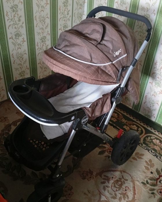 Детская коляска в отличном состоянии