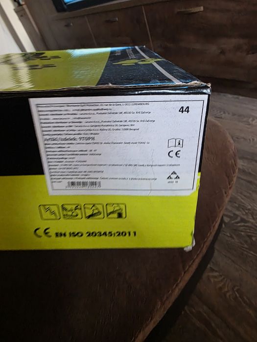 Работни обувки Topaz S3 SRC HR