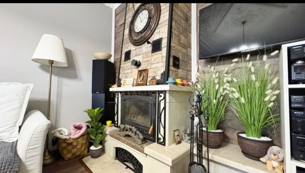 Продава се Четиристаен апартамент в Бургас, Сарафово - 100 кв.м за 867 €/кв.м - Снимка #1