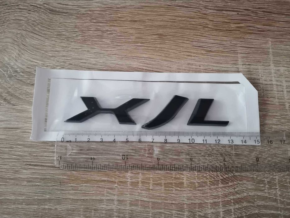 черна емблема лого Ягуар Jaguar XJL