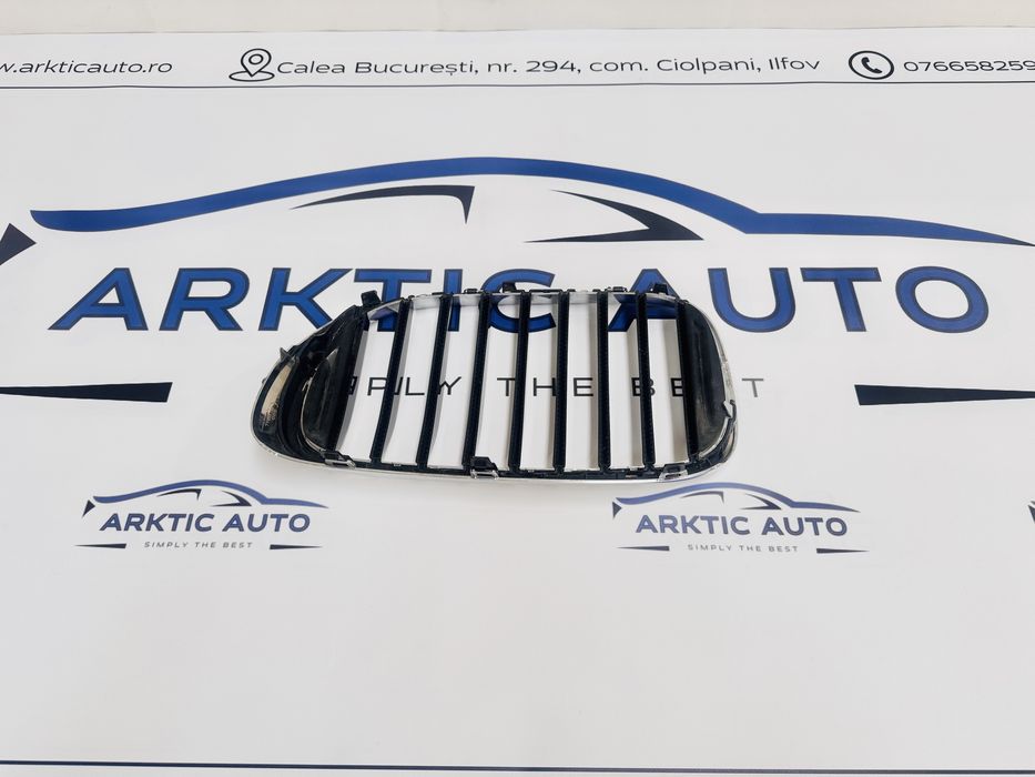 Grila radiator dreapta BMW seria 7 G11 cod 511373557012