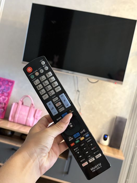 Телевизор LG 42LM670T-ZA