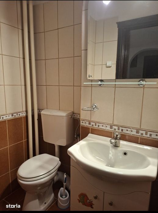 Apartament 3 camere, Rovine