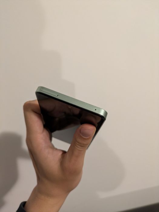 Realme 12x 5G - 6GB RAM / 128GB Подарък Слушалки КАТО НОВ!