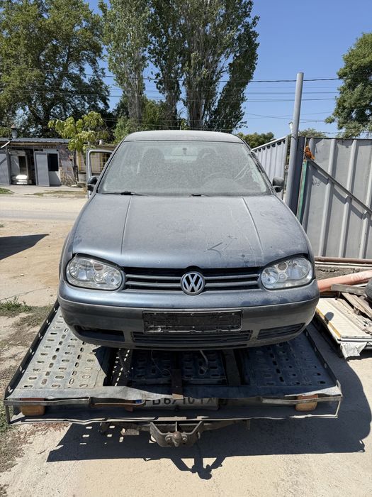 Голф 4 1.6 на части / Vw golf 4 1.6 i на части