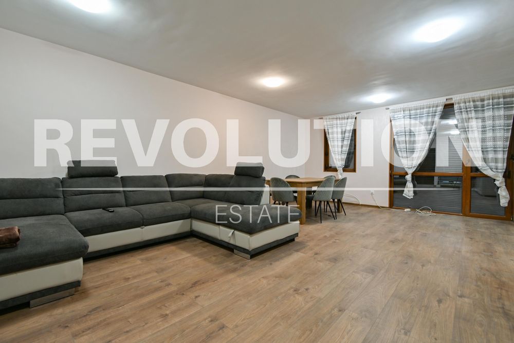 Дава се под наем Тристаен апартамент в София, Малинова долина - 104 кв.м за 720 € - Снимка #1