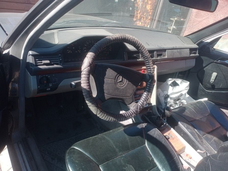 Mercedes Benz e220