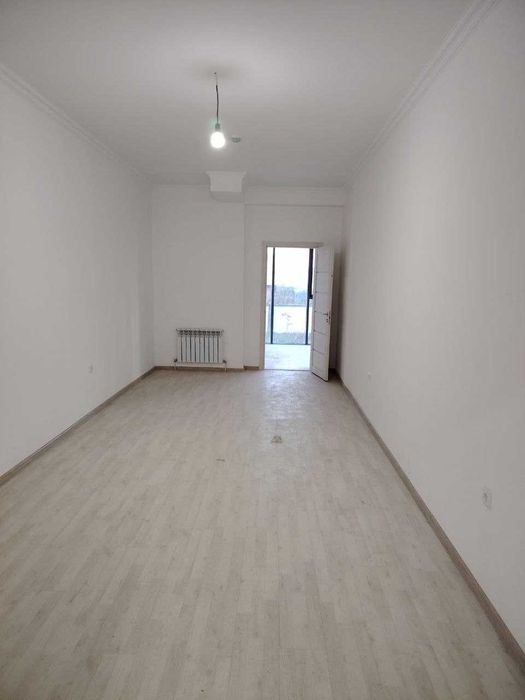 сотилади 4хонали квартира Янгихаёт тумани