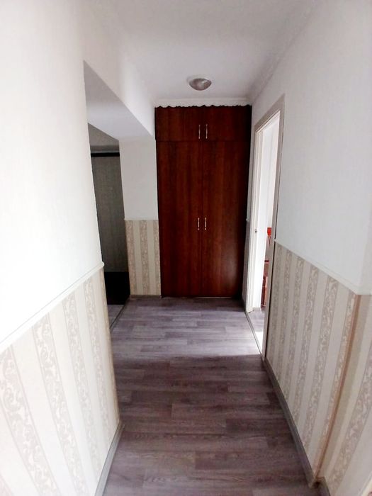 продам 3-х ком. центр 3-этаж