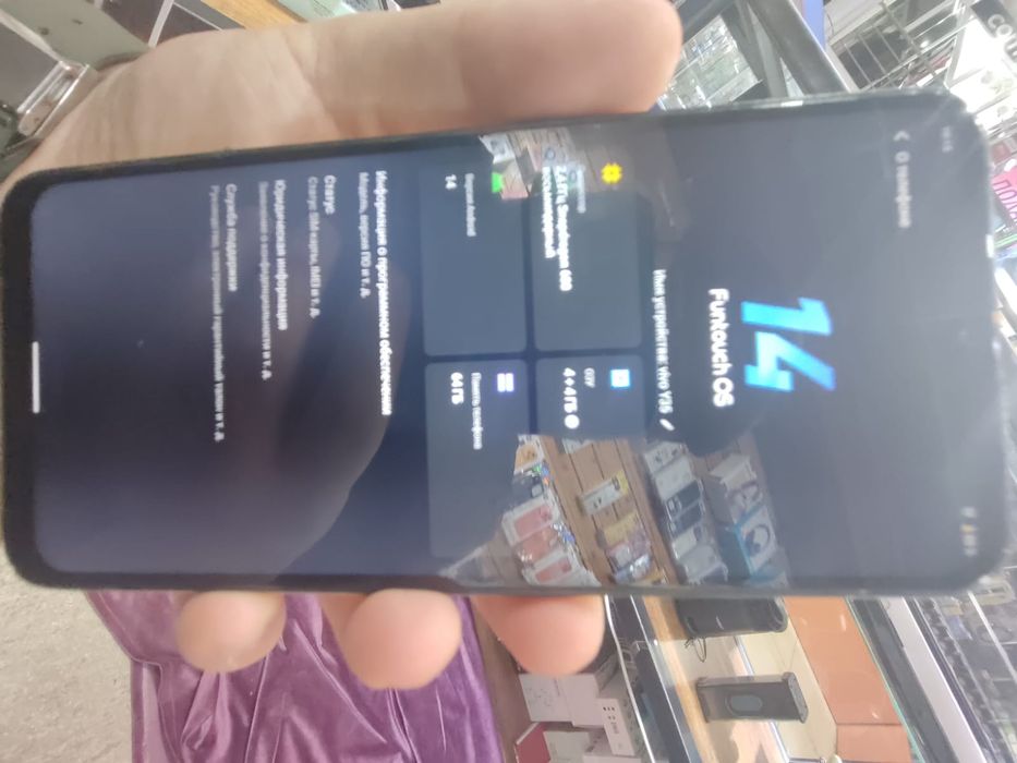 Продам смартфон vivo Y35