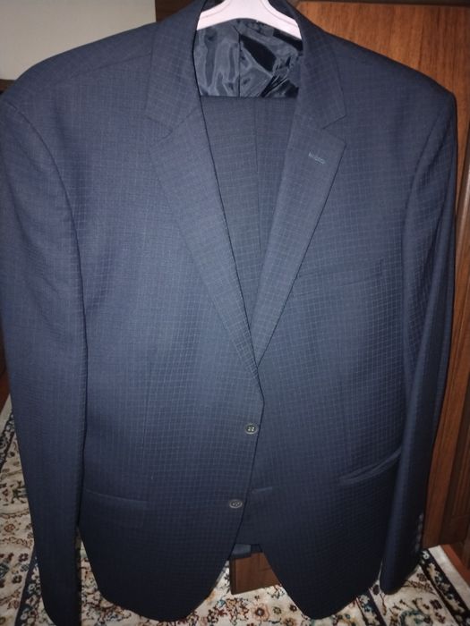 Продам мужские костюмы, брюки