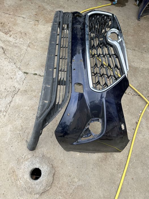 Bară față.grilă radiator Toyota Hyghlander.cod:53101-oe330.